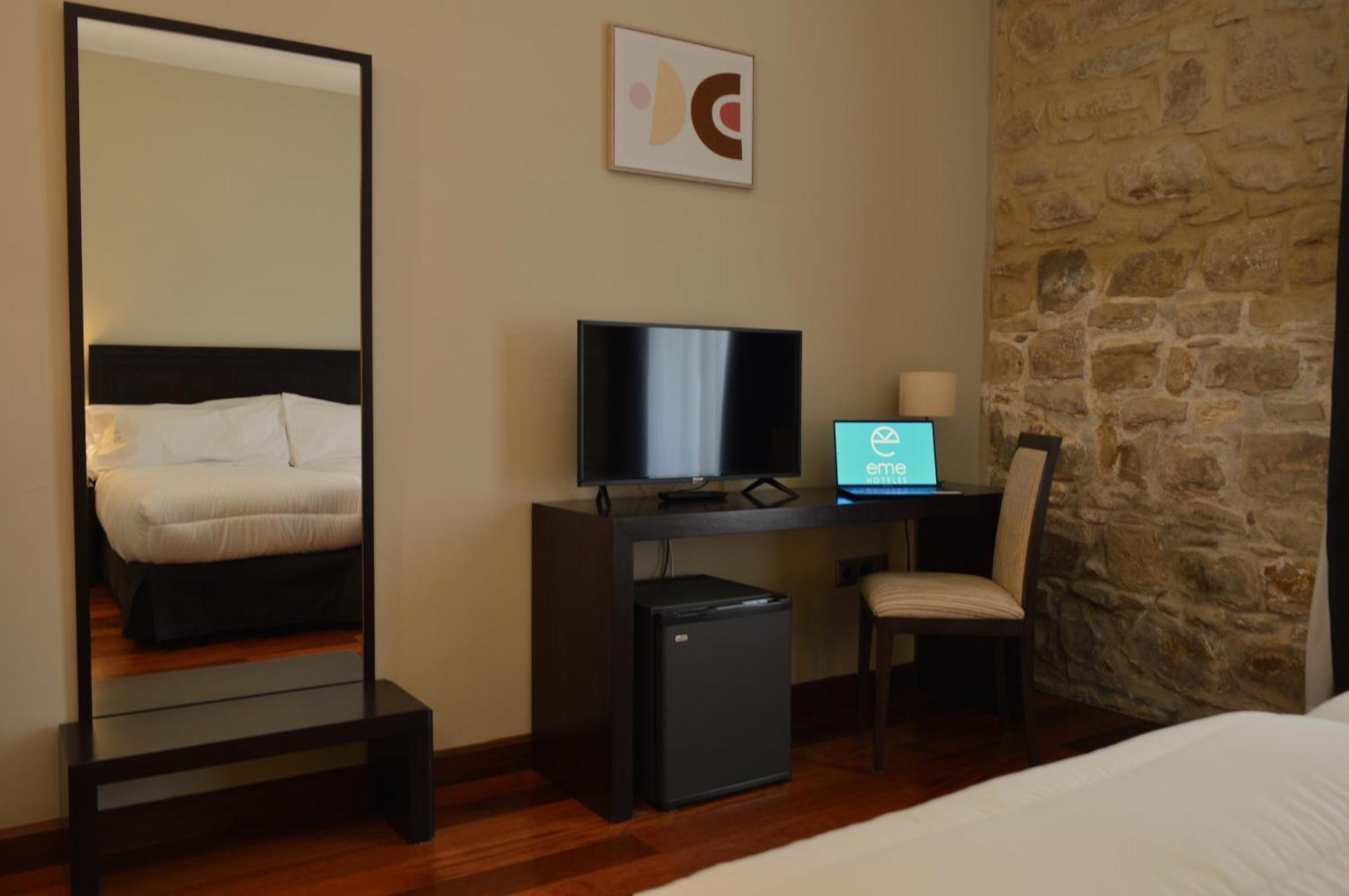Hotel Baeza Monumental By Eme Hoteles Экстерьер фото