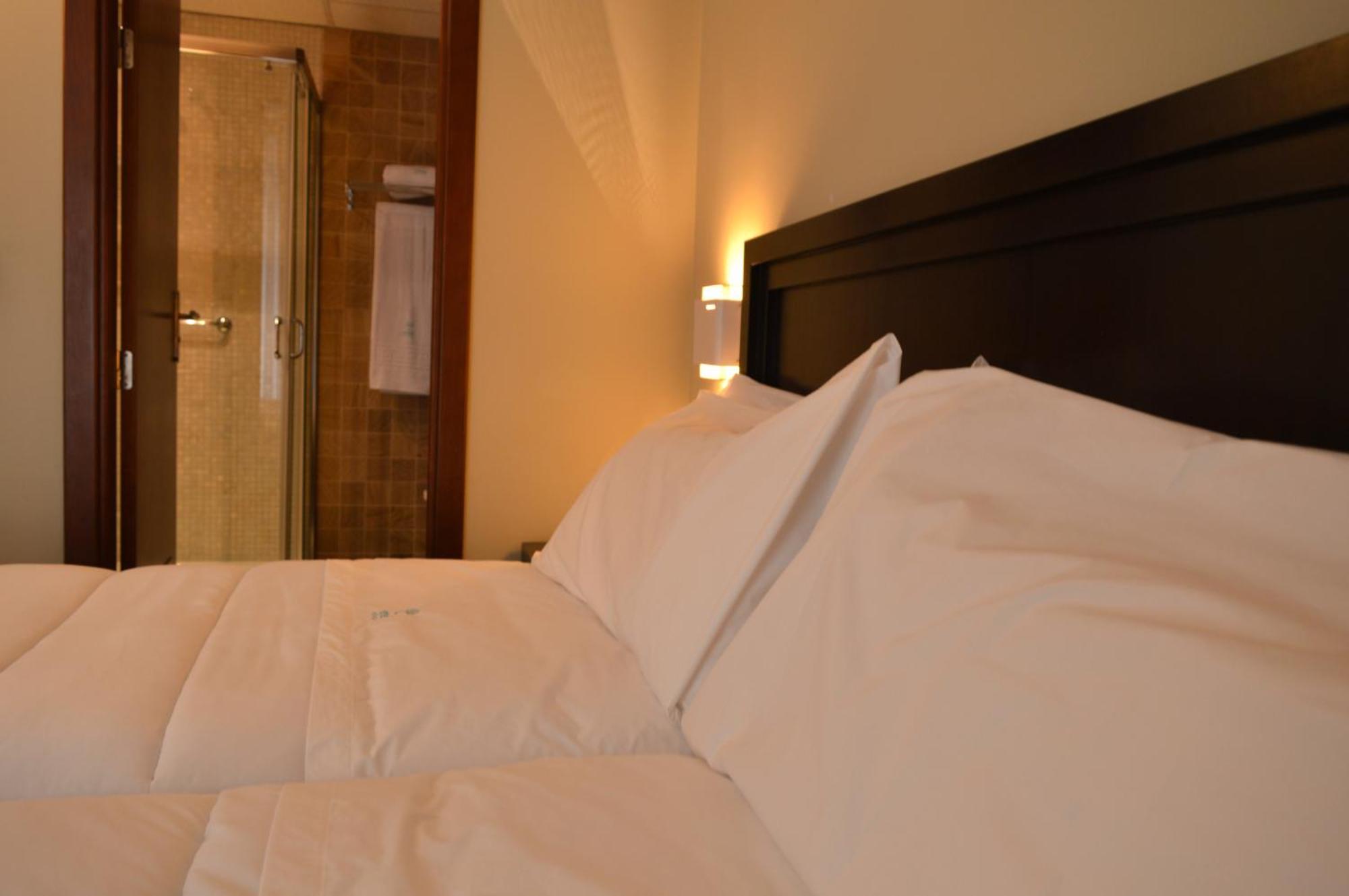 Hotel Baeza Monumental By Eme Hoteles Экстерьер фото