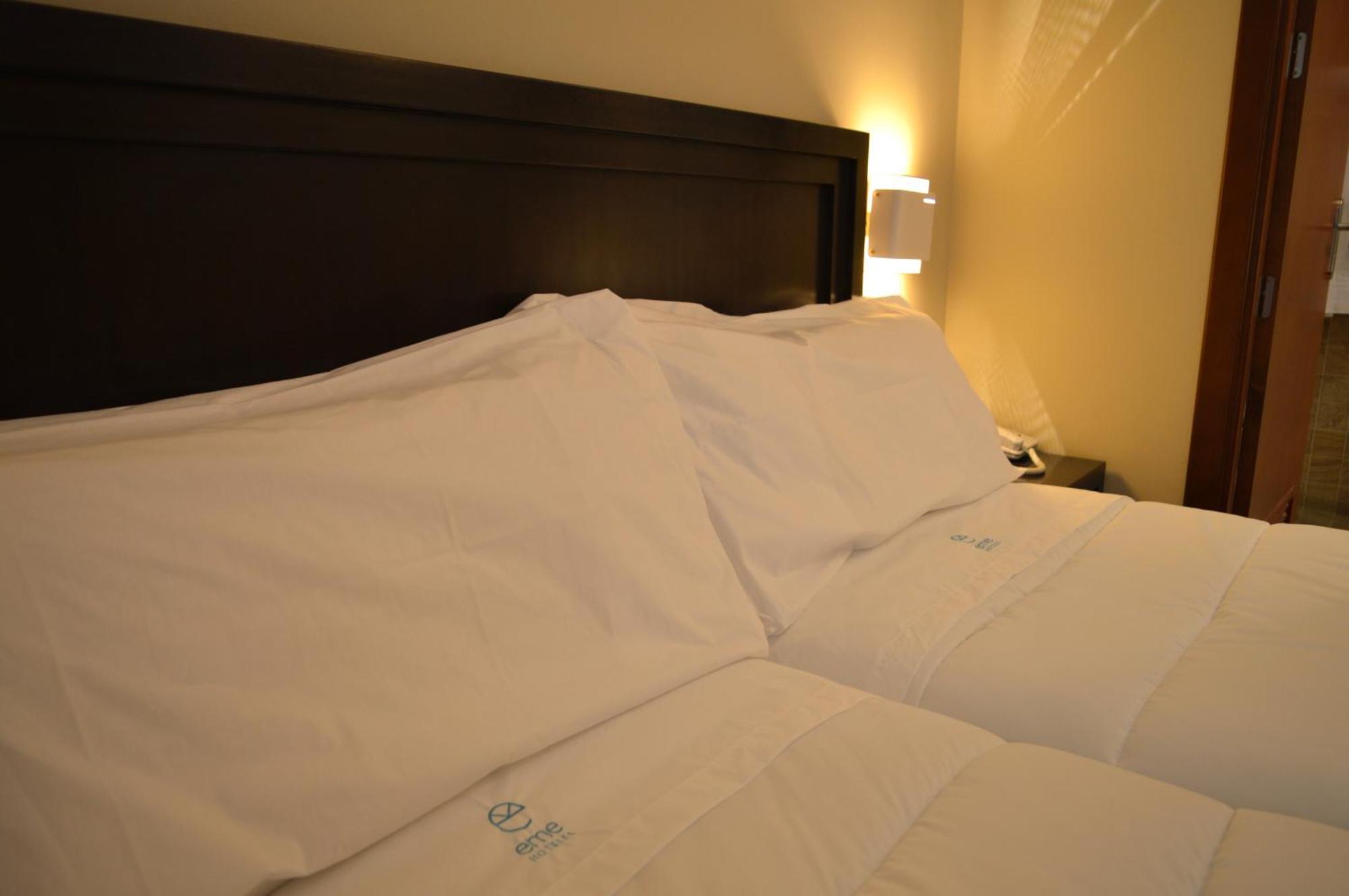 Hotel Baeza Monumental By Eme Hoteles Экстерьер фото