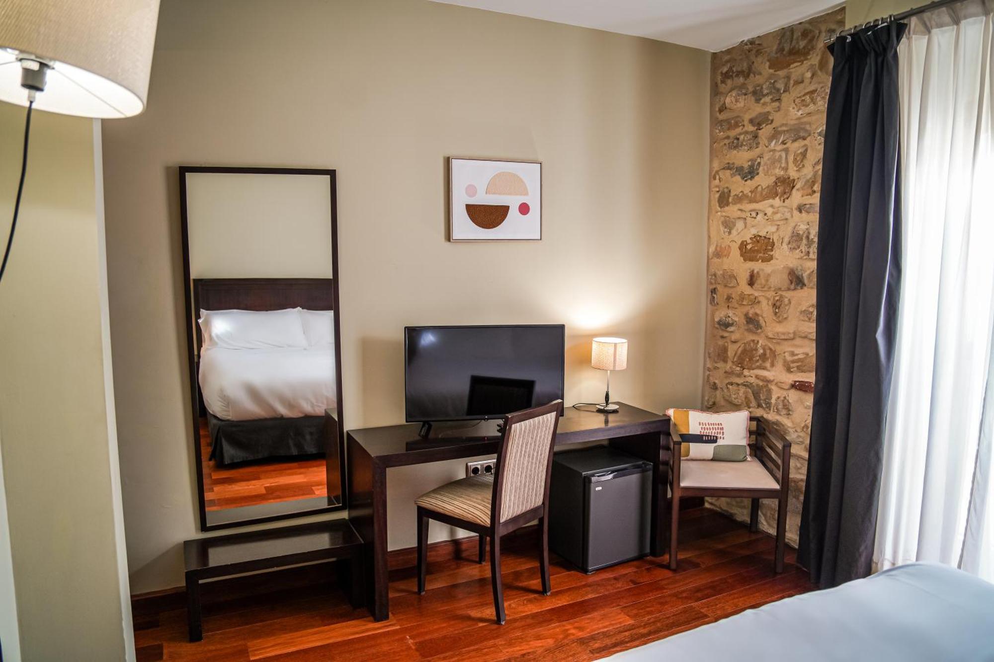 Hotel Baeza Monumental By Eme Hoteles Экстерьер фото