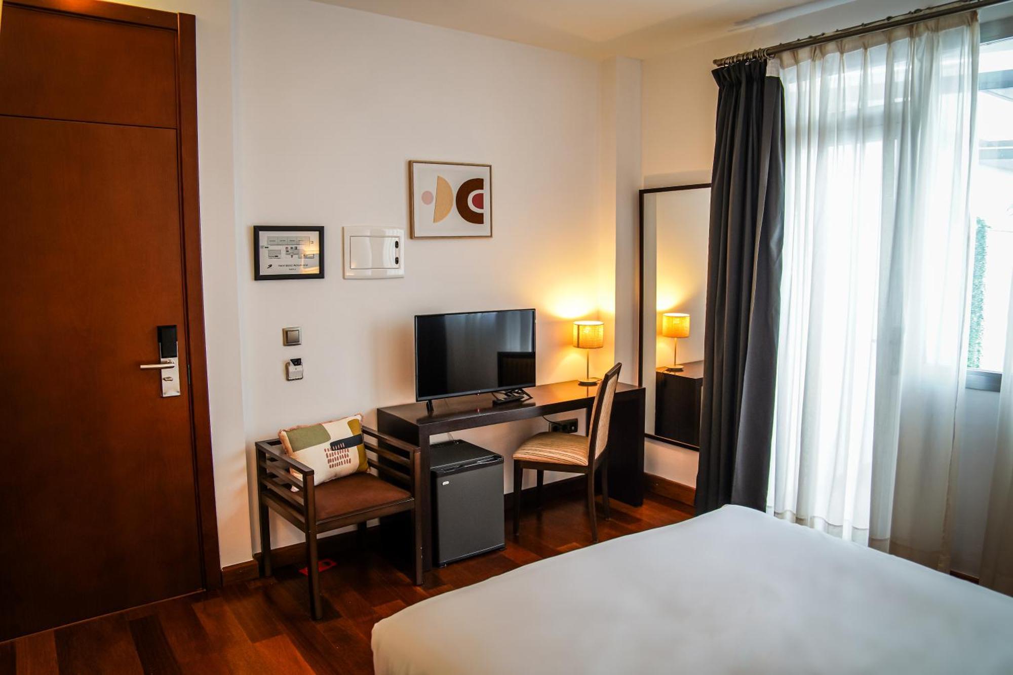 Hotel Baeza Monumental By Eme Hoteles Экстерьер фото