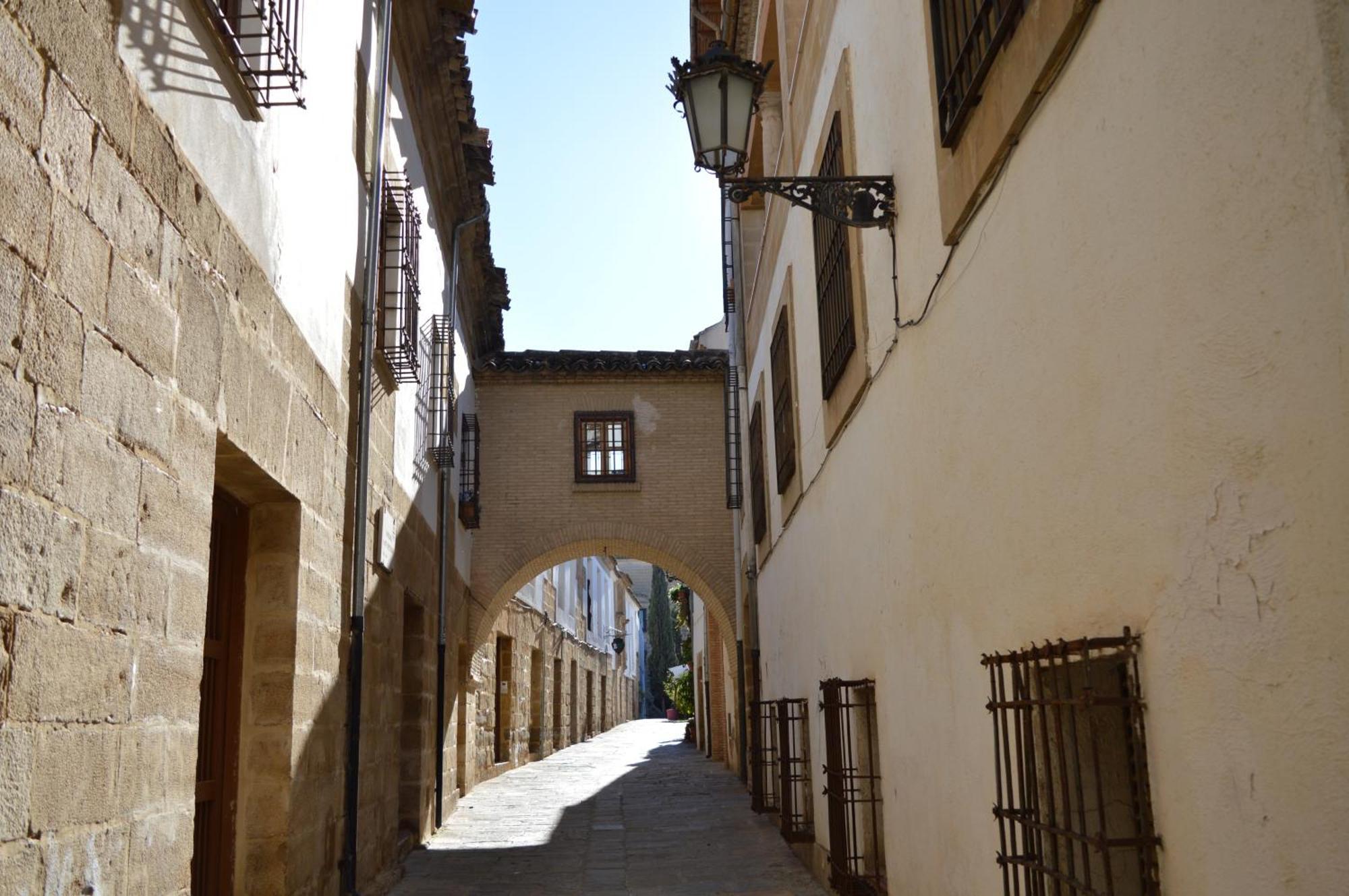 Hotel Baeza Monumental By Eme Hoteles Экстерьер фото